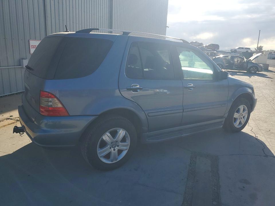 2005 Mercedes-benz Ml მანქანა იყიდება აუქციონზე, vin: 4JGAB57E85A537807, აუქციონის ნომერი: 70331086