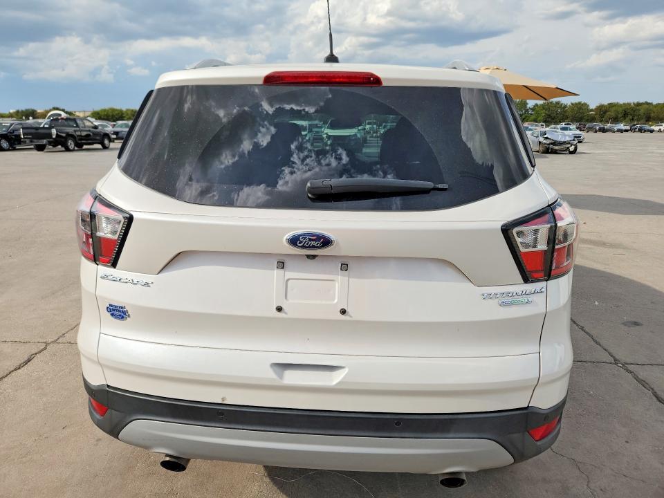 68547506 :رقم المزاد ، 1FMCU0J90HUD40151 vin ، 2017 Ford Escape مزاد بيع