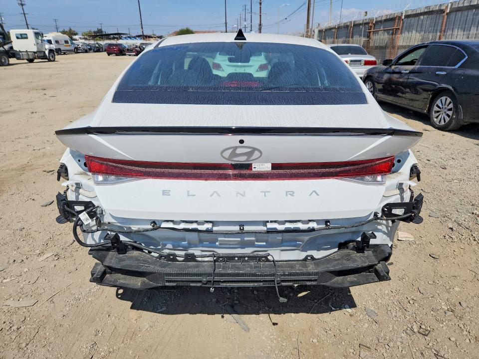 70819976 :رقم المزاد ، KMHLM4DG8SU045985 vin ، 2025 Hyundai Elantra مزاد بيع