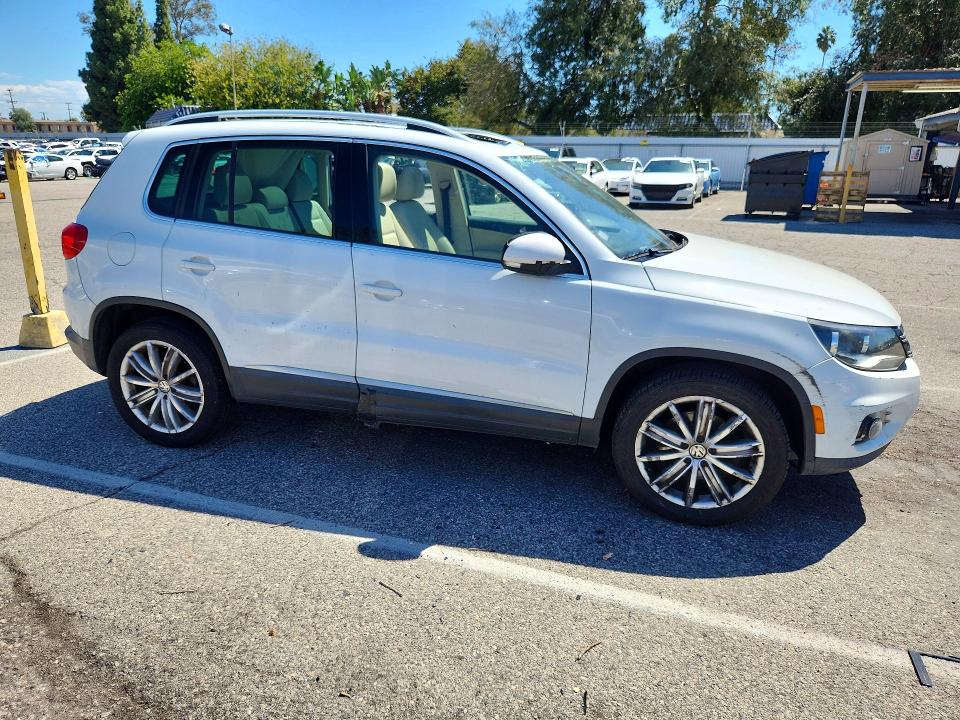 Aukcja sprzedaży 2015 Volkswagen Tiguan, vin: WVGAV7AX9FW523349, numer aukcji: 68275796