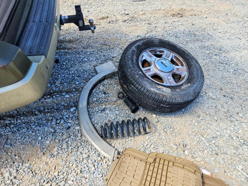 2005 Ford Expedition მანქანა იყიდება აუქციონზე, vin: 1FMFU17585LB14271, აუქციონის ნომერი: 70042636