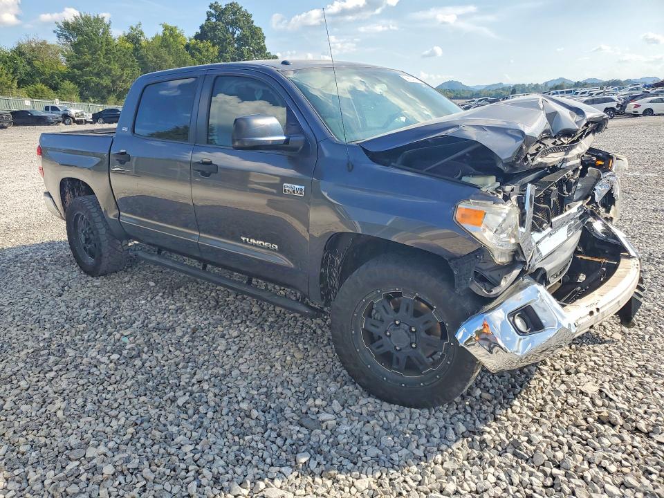 68634676 :رقم المزاد ، 5TFDW5F16HX628290 vin ، 2017 Toyota Tundra مزاد بيع