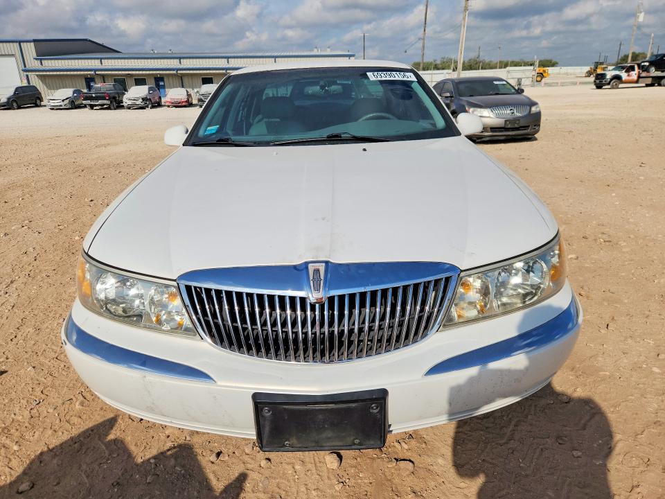 69390156 :رقم المزاد ، 1LNFM97V3WY640553 vin ، 1998 Lincoln Continental مزاد بيع