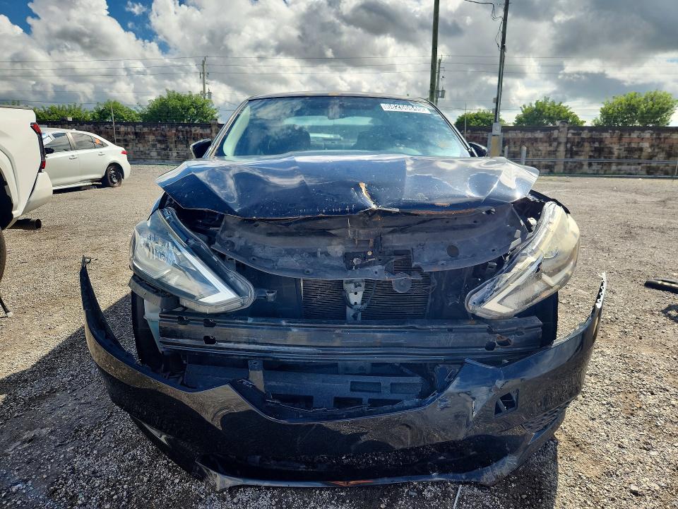 2018 Nissan Sentra მანქანა იყიდება აუქციონზე, vin: 3N1AB7AP8JY219477, აუქციონის ნომერი: 68266846