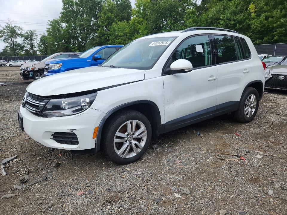 Auction sale of the 2016 Volkswagen Tiguan, vin: WVGBV7AX1GW613987, lot number: 67213976
