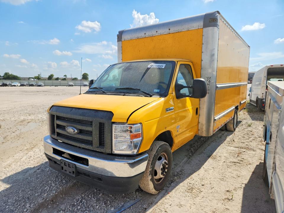 68886066 :رقم المزاد ، 1FDWE3FN2PDD21424 vin ، 2023 Ford E-350 Super Duty مزاد بيع