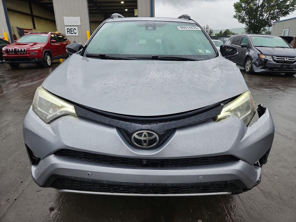 Продажа на аукционе авто 2017 Toyota Rav4, vin: 2T3JFREV3HW561750, номер лота: 69414476
