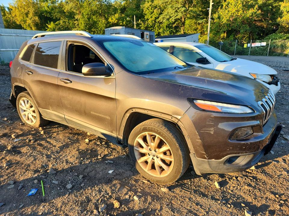 67508576 :رقم المزاد ، 1C4PJMCB0HW634627 vin ، 2017 Jeep Cherokee مزاد بيع
