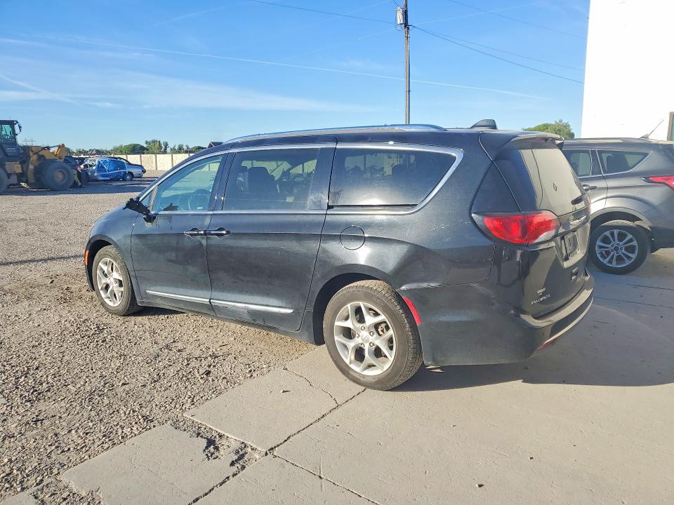 68240486 :رقم المزاد ، 2C4RC1EG9HR659836 vin ، 2017 Chrysler Pacifica مزاد بيع