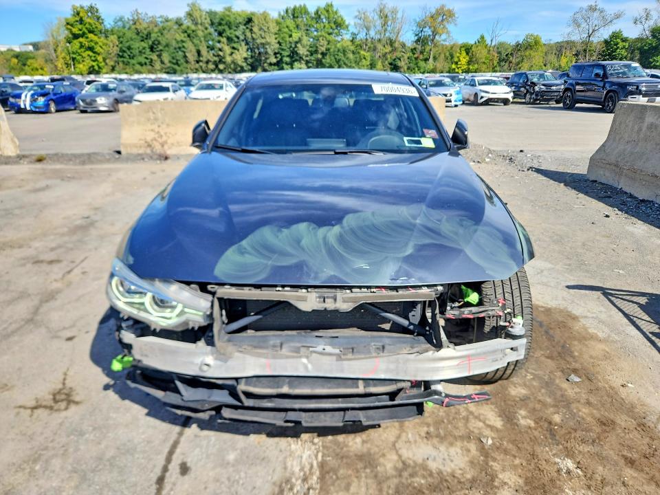 2017 Bmw 330 მანქანა იყიდება აუქციონზე, vin: WBA8D9G3XHNU61424, აუქციონის ნომერი: 70004936