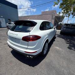 Aukcja sprzedaży 2017 Porsche Cayenne, vin: WP1AE2A26HLA70970, numer aukcji: 71175806