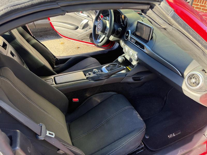 Продажа на аукционе авто 2017 Fiat 124 Spider, vin: JC1NFAEK9H0122868, номер лота: 70032366