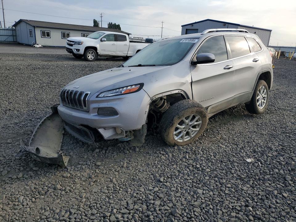 67410086 :رقم المزاد ، 1C4PJMCS7GW228813 vin ، 2016 Jeep Cherokee مزاد بيع