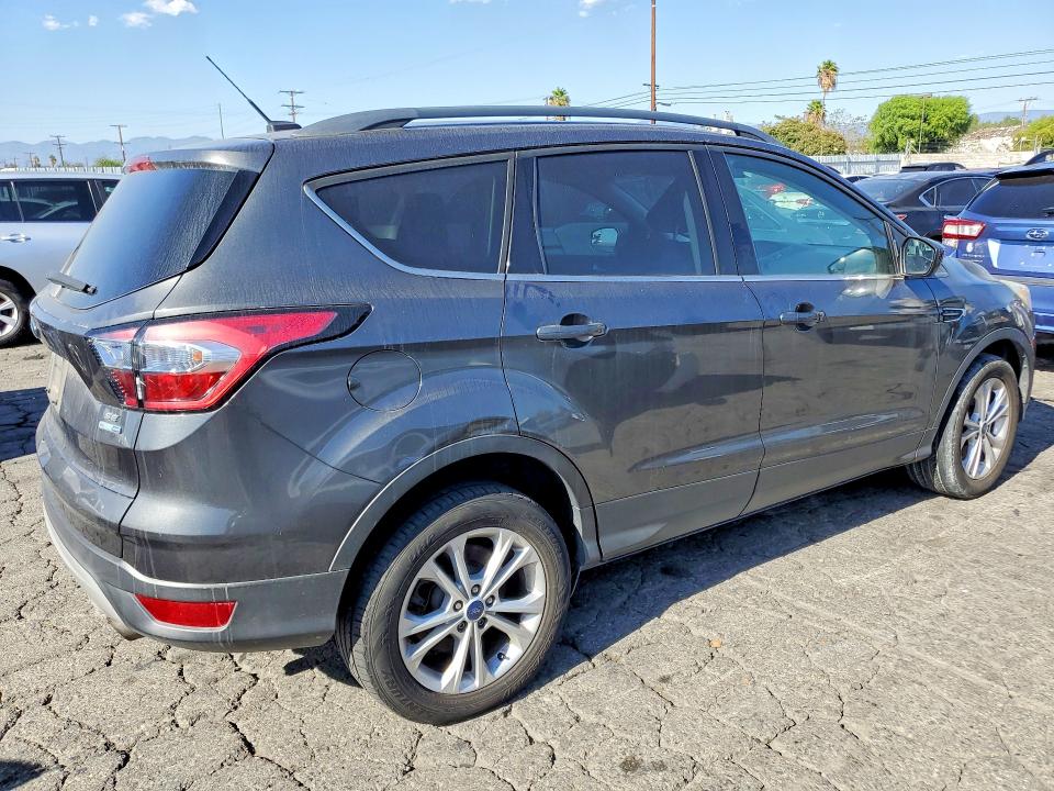 Продажа на аукционе авто 2018 Ford Escape, vin: 1FMCU9GD1JUA32170, номер лота: 70422186