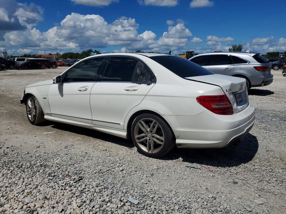 2014 Mercedes-benz C მანქანა იყიდება აუქციონზე, vin: WDDGF4HBXEG172180, აუქციონის ნომერი: 68564776