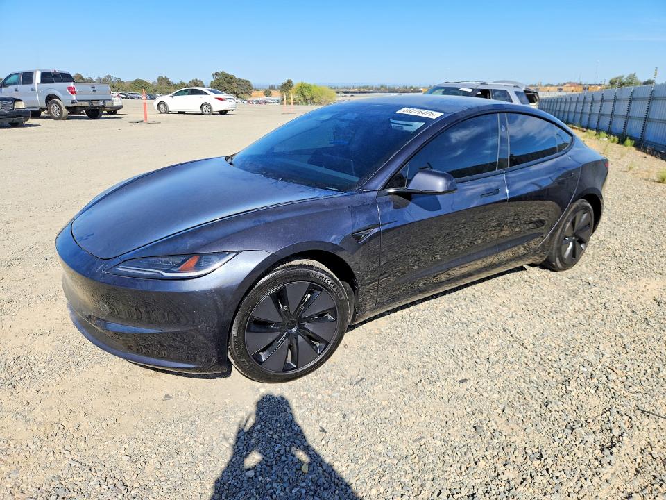 68226426 :رقم المزاد ، 5YJ3E1EA9RF823689 vin ، 2024 Tesla Model 3 مزاد بيع
