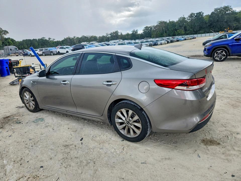 2018 Kia Optima მანქანა იყიდება აუქციონზე, vin: 5XXGT4L32JG251217, აუქციონის ნომერი: 67647796