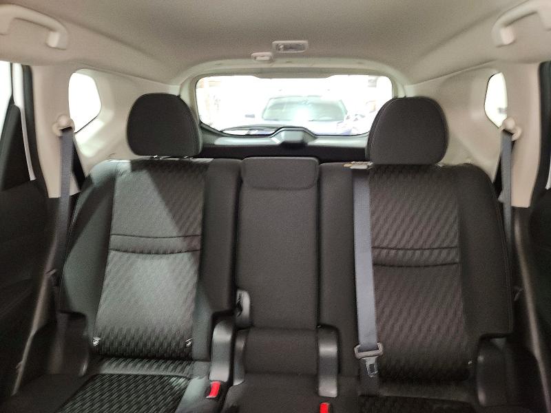68823346 :رقم المزاد ، KNMAT2MV2HP545956 vin ، 2017 Nissan Rogue مزاد بيع