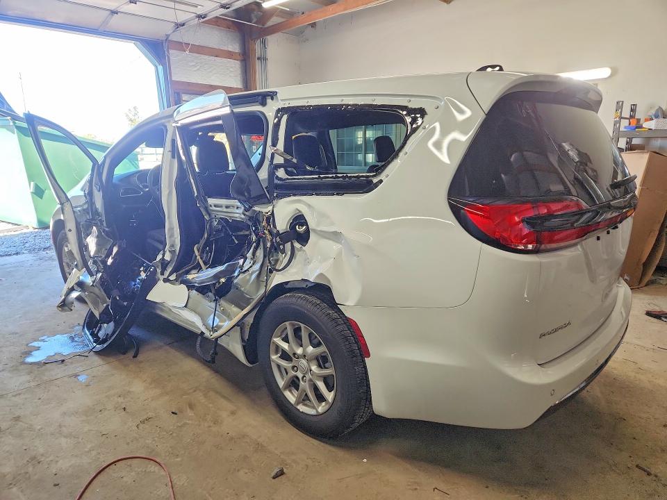 Продажа на аукционе авто 2026 Chrysler Pacifica, vin: 2C4RC1BGXTR278641, номер лота: 70784196