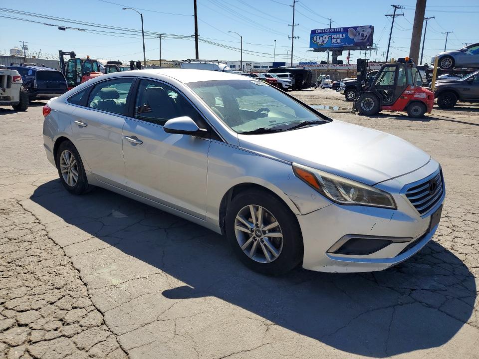 68404306 :رقم المزاد ، 5NPE24AF5HH557589 vin ، 2017 Hyundai Sonata مزاد بيع