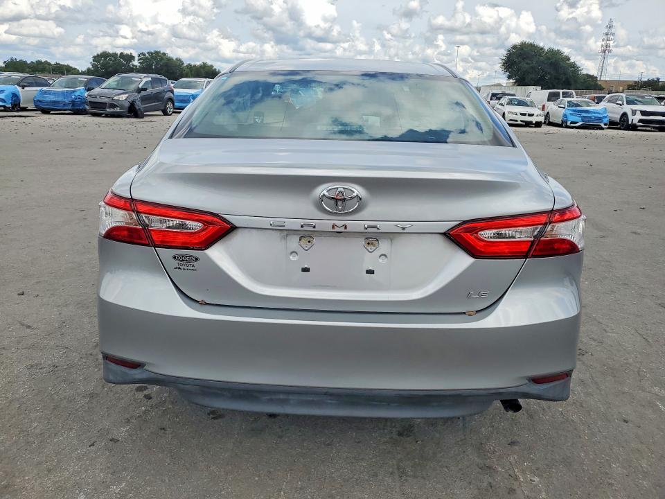 Продажа на аукционе авто 2018 Toyota Camry, vin: 4T1B11HK4JU521052, номер лота: 67898356