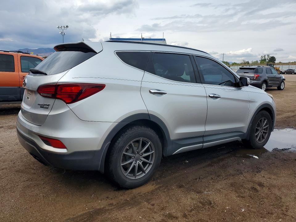 Продажа на аукционе авто 2017 Hyundai Santa Fe Sport, vin: 5XYZWDLA8HG470588, номер лота: 71105126