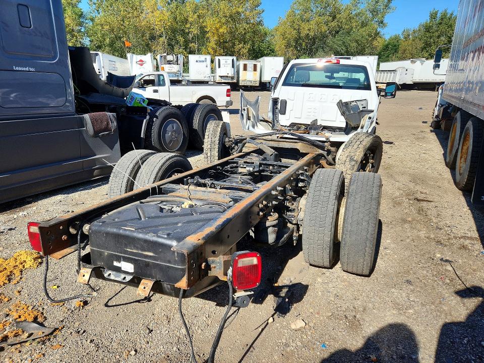 68083066 :رقم المزاد ، 1HTKHPVM5KH885471 vin ، 2019 Chevrolet Silverado Medium Duty مزاد بيع