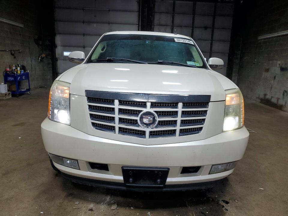 2007 Cadillac Escalade მანქანა იყიდება აუქციონზე, vin: 1GYFK63847R167163, აუქციონის ნომერი: 69133146
