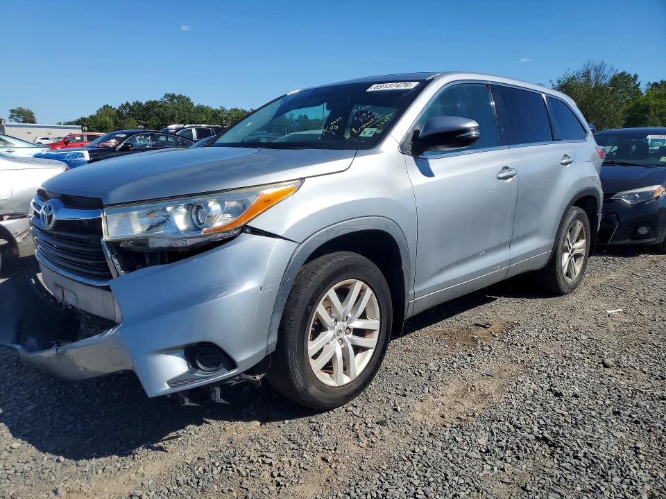 Продажа на аукционе авто 2015 Toyota Highlander, vin: 5TDBKRFH5FS184104, номер лота: 69137476