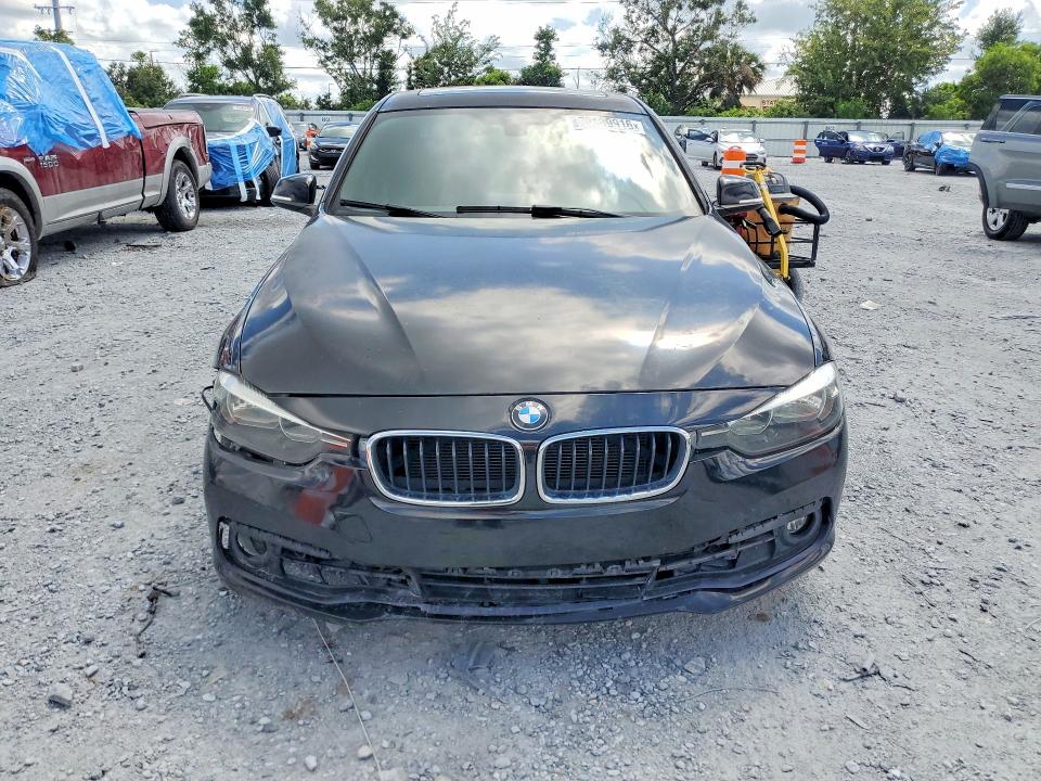 70109916 :رقم المزاد ، WBA8E9C53GK646905 vin ، 2016 Bmw 328 مزاد بيع