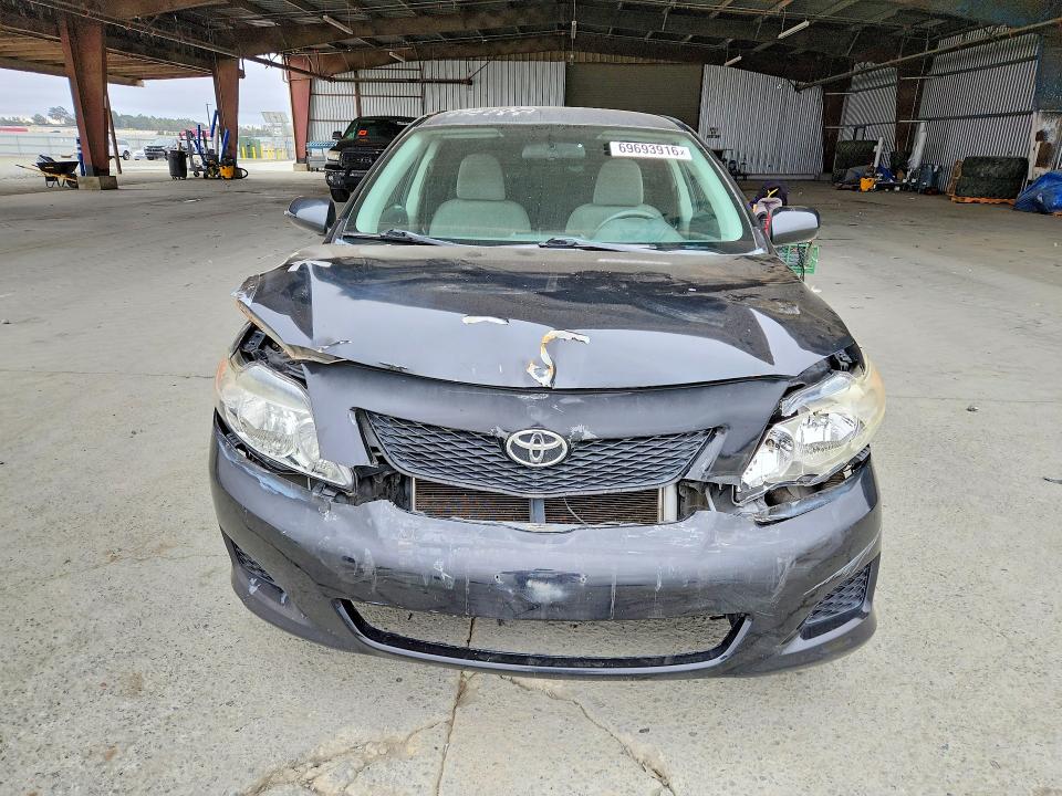 69693916 :رقم المزاد ، 1NXBU40E09Z015860 vin ، 2009 Toyota Corolla مزاد بيع