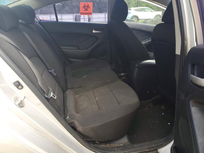2018 Kia Forte მანქანა იყიდება აუქციონზე, vin: 3KPFK4A77JE233762, აუქციონის ნომერი: 67690626