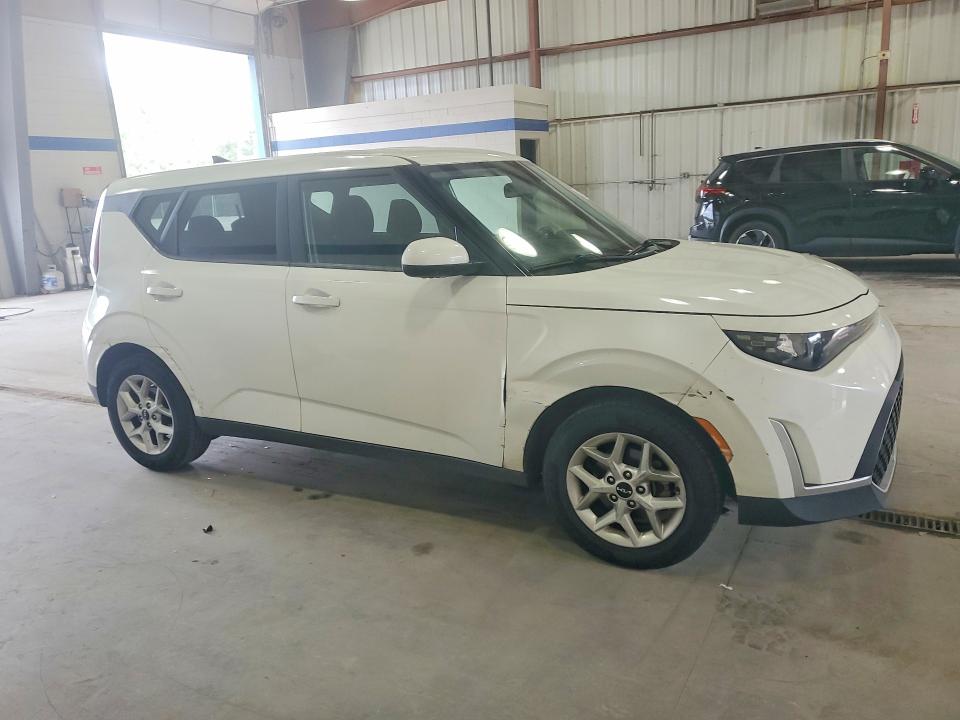 69842986 :رقم المزاد ، KNDJ23AU4P7876184 vin ، 2023 Kia Soul مزاد بيع