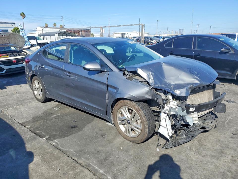 70672096 :رقم المزاد ، 5NPD84LF1LH505411 vin ، 2020 Hyundai Elantra مزاد بيع
