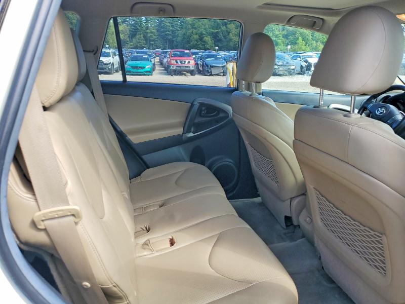 68288906 :رقم المزاد ، 2T3YF4DV7BW092401 vin ، 2011 Toyota Rav4 مزاد بيع