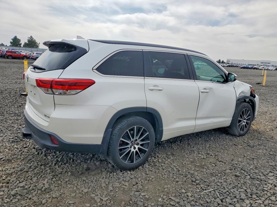Aukcja sprzedaży 2017 Toyota Highlander, vin: 5TDJZRFH4HS443028, numer aukcji: 68655796