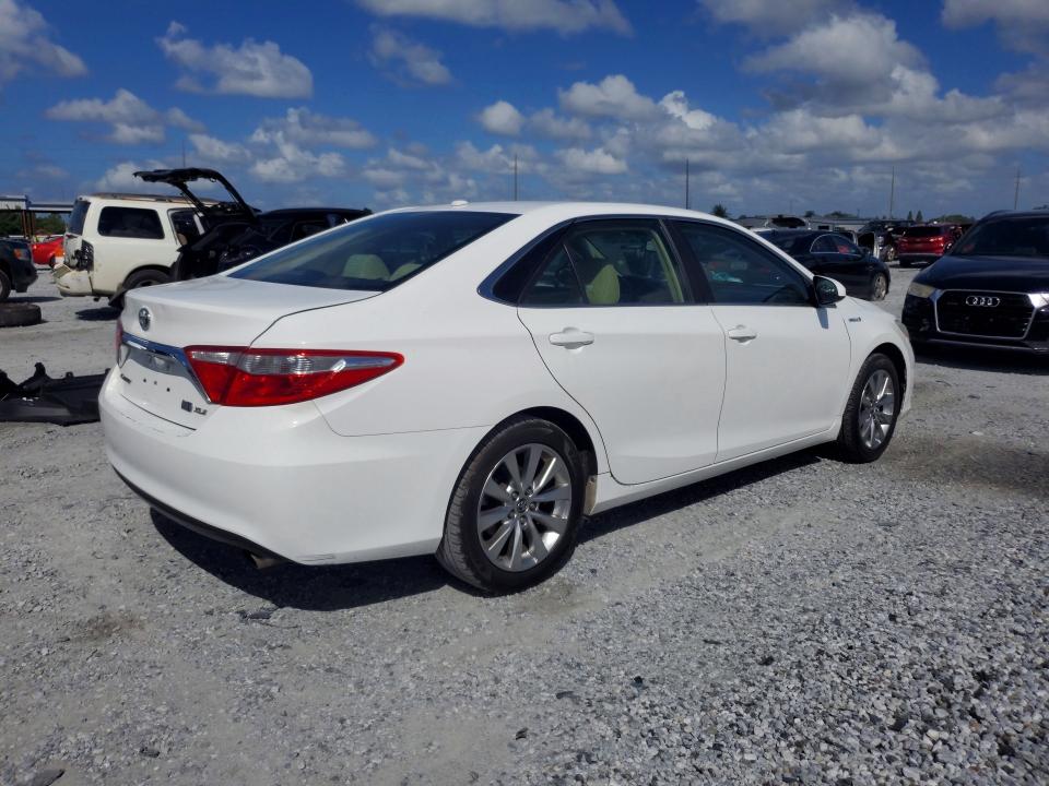 69303926 :رقم المزاد ، 4T1BD1FK9FU171130 vin ، 2015 Toyota Camry Hybrid مزاد بيع