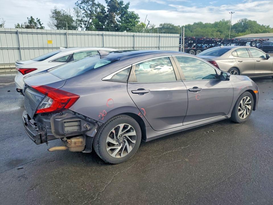 67596726 :رقم المزاد ، 19XFC2F73HE219345 vin ، 2017 Honda Civic مزاد بيع