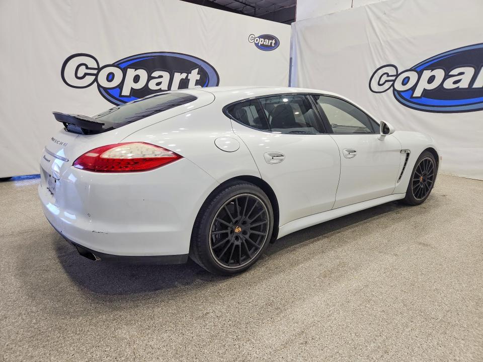 2013 Porsche Panamera მანქანა იყიდება აუქციონზე, vin: WP0AA2A75DL015641, აუქციონის ნომერი: 70534546