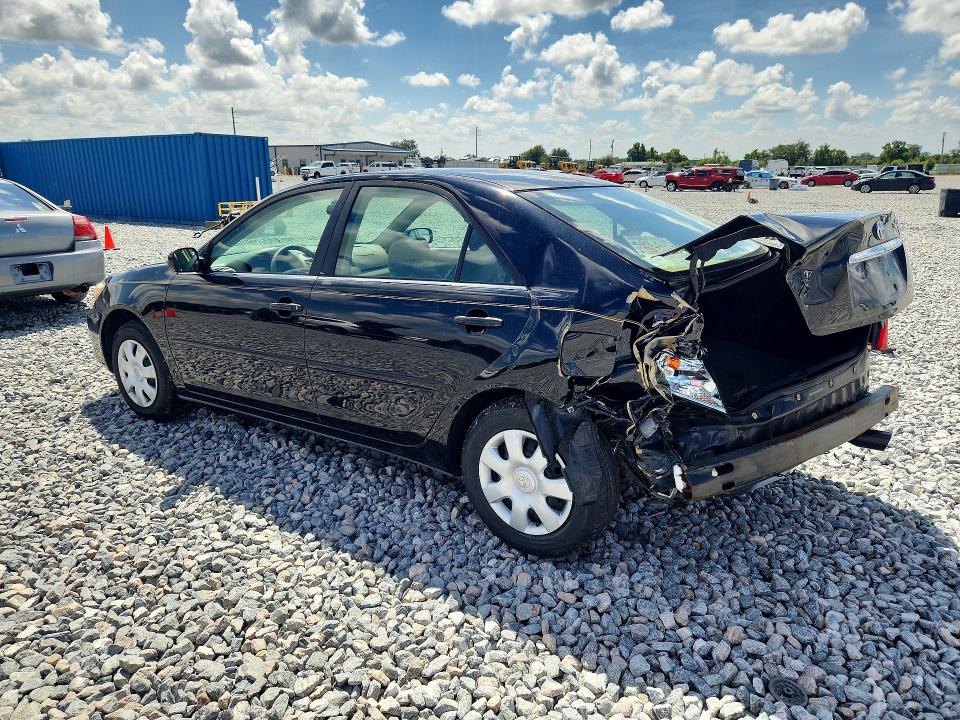 68943246 :رقم المزاد ، 4T1BE30K73U158809 vin ، 2003 Toyota Camry مزاد بيع
