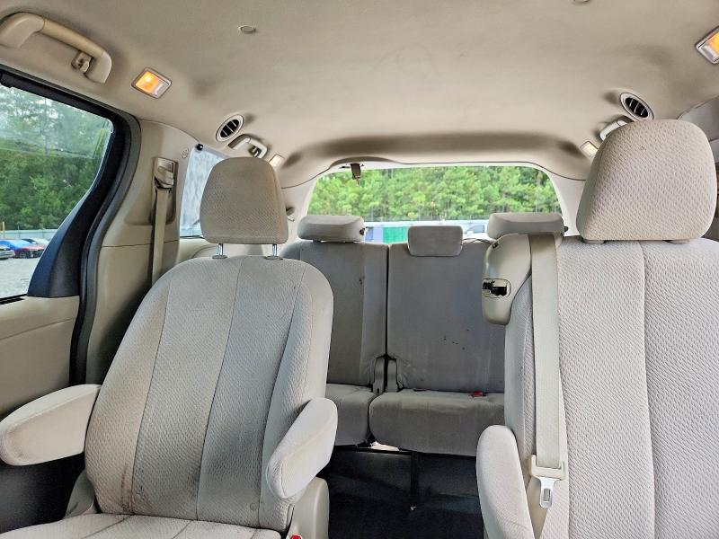 69997756 :رقم المزاد ، 5TDKK3DC1DS389954 vin ، 2013 Toyota Sienna مزاد بيع