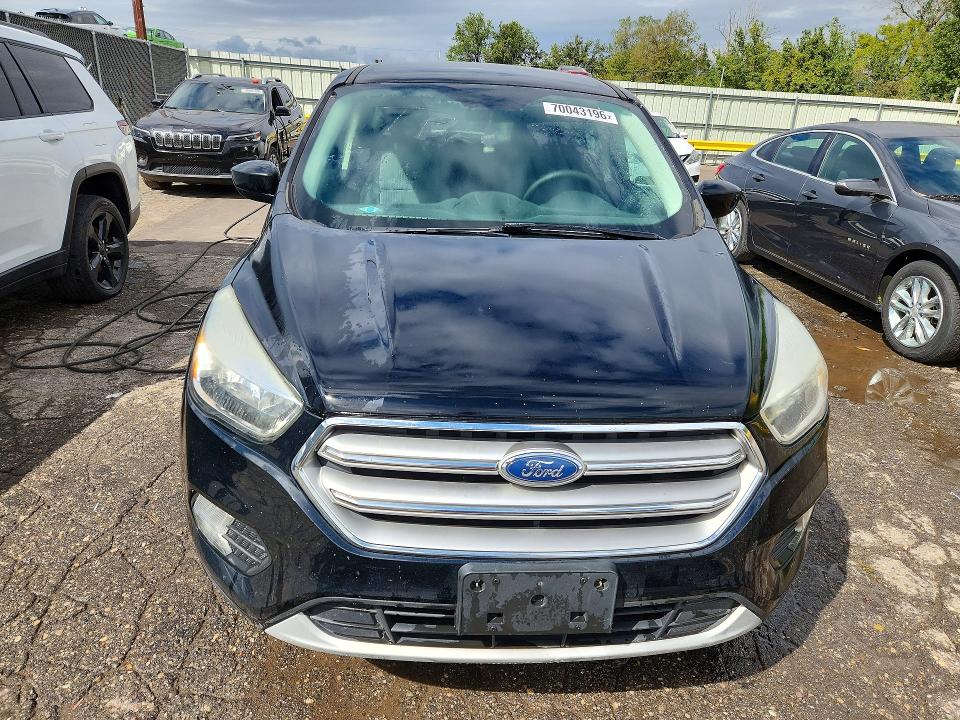 Продаж на аукціоні авто 2017 Ford Escape, vin: 1FMCU0GD0HUA11994, номер лоту: 70043196
