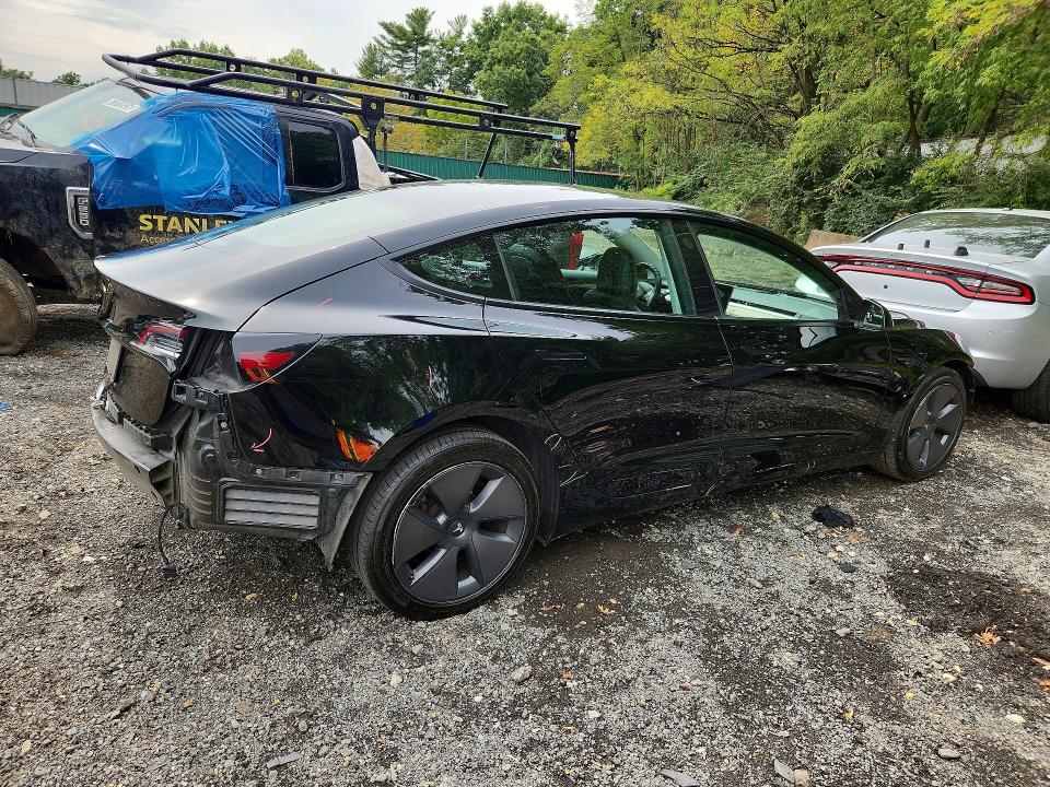 68281116 :رقم المزاد ، 5YJ3E1EA9NF370197 vin ، 2022 Tesla Model 3 مزاد بيع