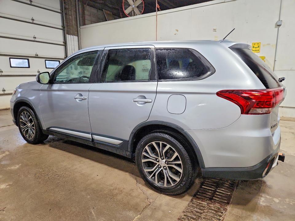 71039866 :رقم المزاد ، JA4AZ3A38GZ002681 vin ، 2016 Mitsubishi Outlander مزاد بيع