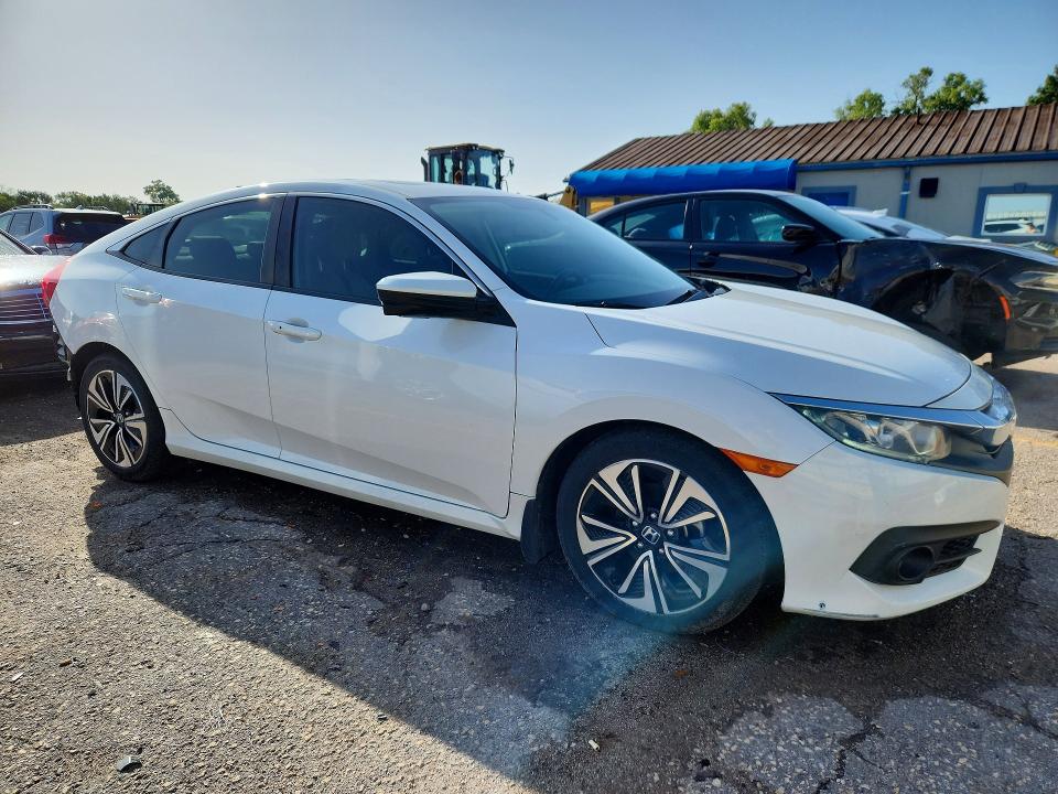 2016 Honda Civic მანქანა იყიდება აუქციონზე, vin: 19XFC1F77GE003409, აუქციონის ნომერი: 69204146