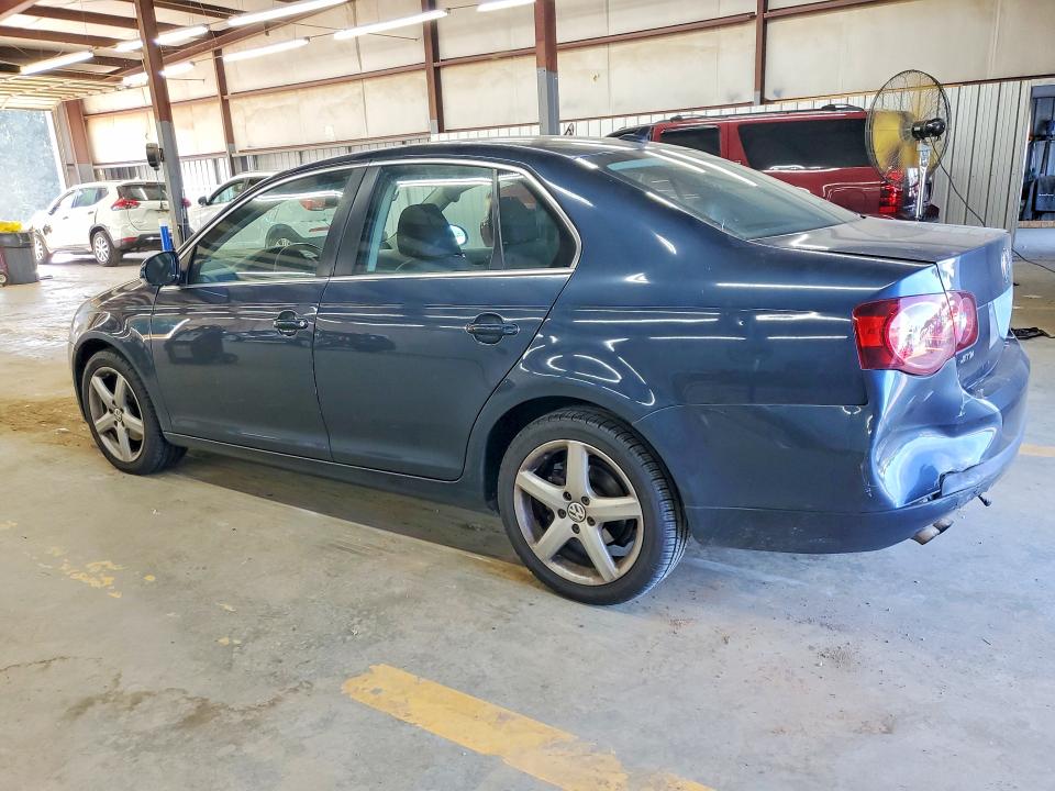 2010 Volkswagen Jetta მანქანა იყიდება აუქციონზე, vin: 3VWAL8AJ8AM130542, აუქციონის ნომერი: 68431846