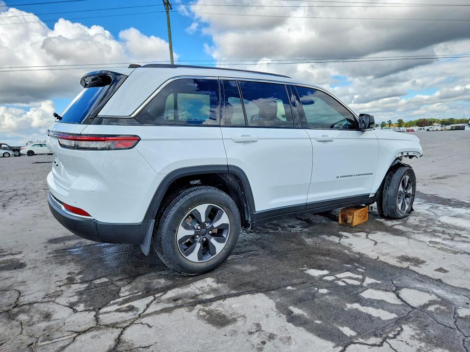 Продаж на аукціоні авто 2022 Jeep Grand Cherokee, vin: 1C4RJYB60N8717107, номер лоту: 70153366
