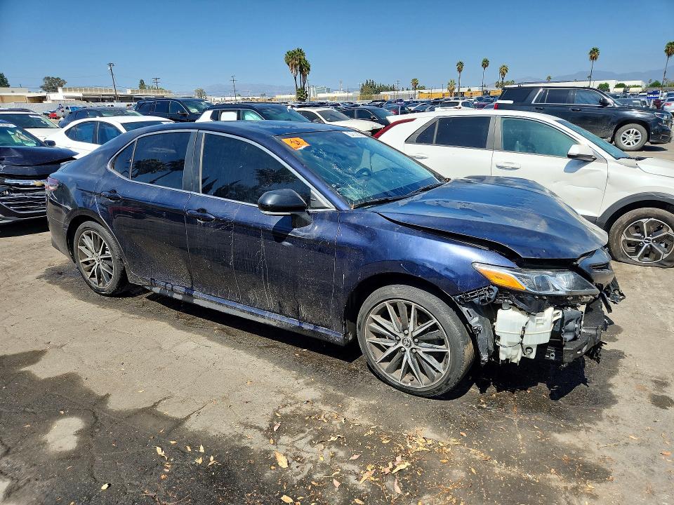 2022 Toyota Camry მანქანა იყიდება აუქციონზე, vin: 4T1T11AK5NU656271, აუქციონის ნომერი: 61930576