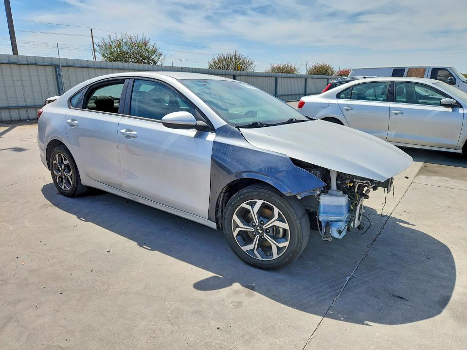 2021 Kia Forte მანქანა იყიდება აუქციონზე, vin: 3KPF24AD3ME334288, აუქციონის ნომერი: 70466896