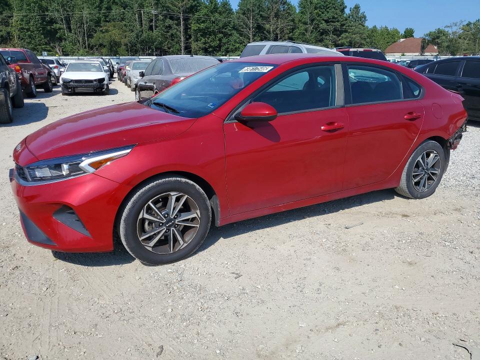 2023 Kia Forte მანქანა იყიდება აუქციონზე, vin: 3KPF24AD4PE581923, აუქციონის ნომერი: 69617546